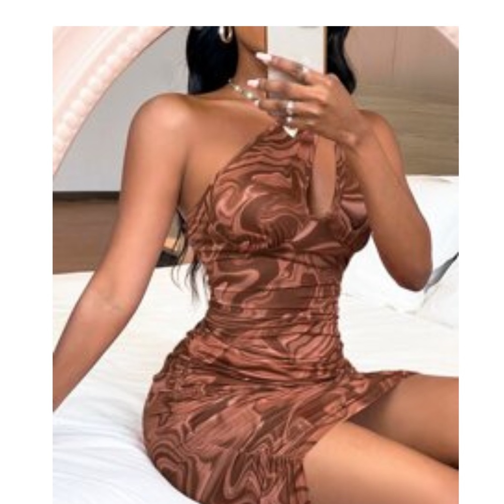 SHEIN CUTE DRESS! worn only once! size XL but can fit M/L/XL! super cute